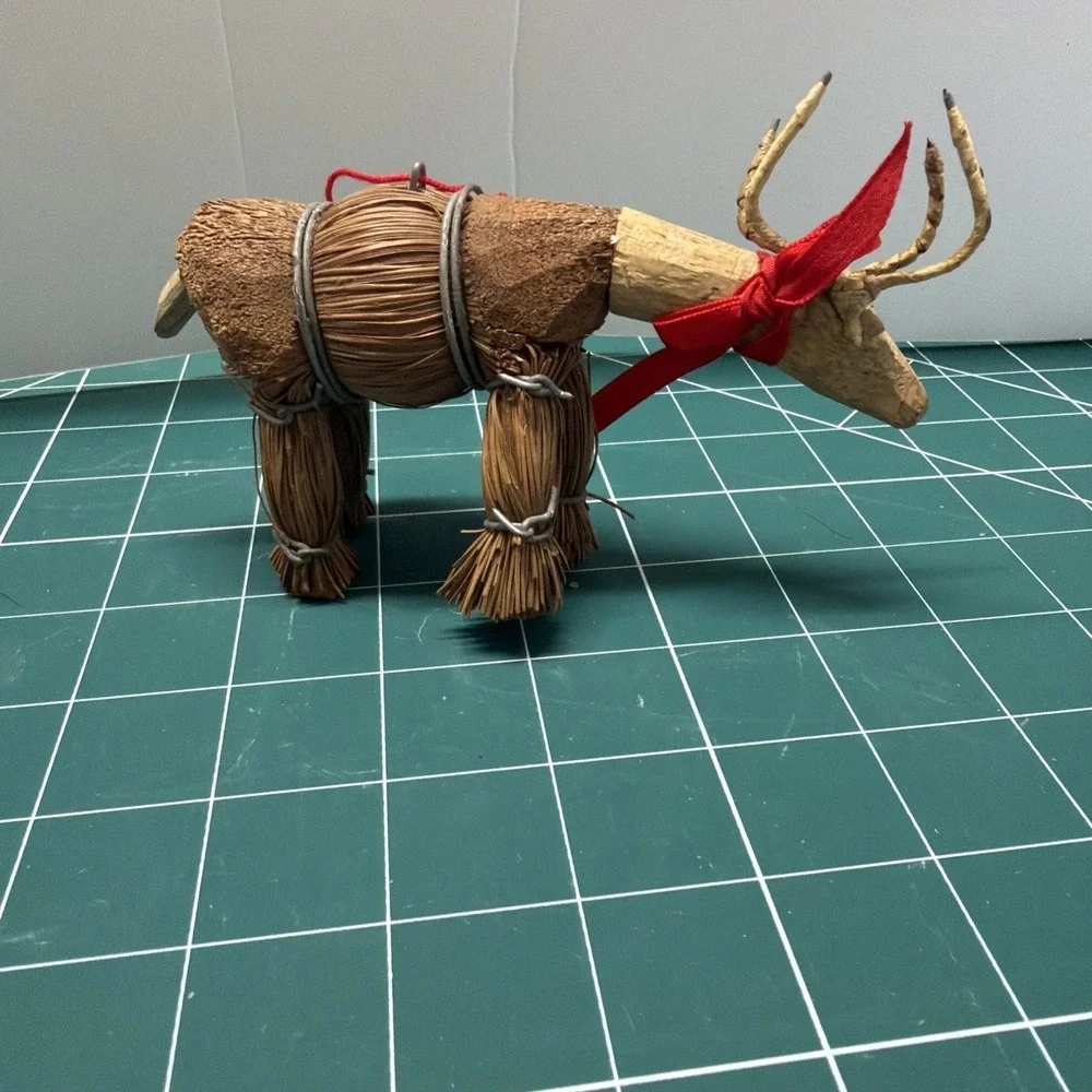 Vintage Handmade Deer Christmas Ornament Wood Wicker‎ Straw Holiday Decor
